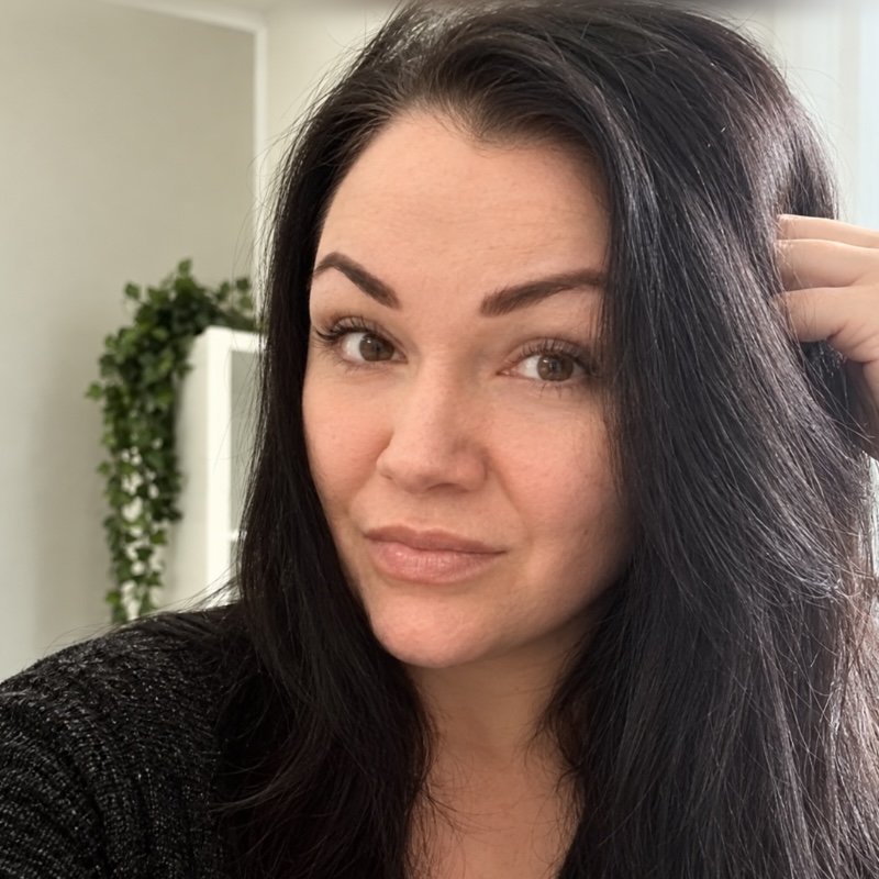 Krista Vehmas, lähihoitaja — Palveluneliö Oy