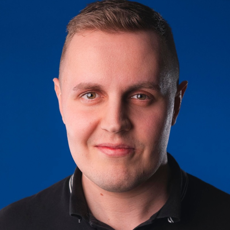 Samuli Kinnunen, lähihoitaja — Palveluneliö Oy